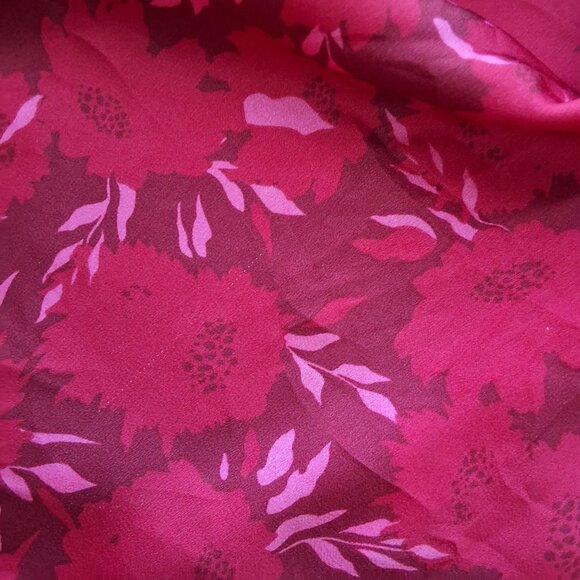 ASTR The Label Red Floral Mock Neck Cowl Drape Top Women's M Baddie EMO - Picture 5 of 9